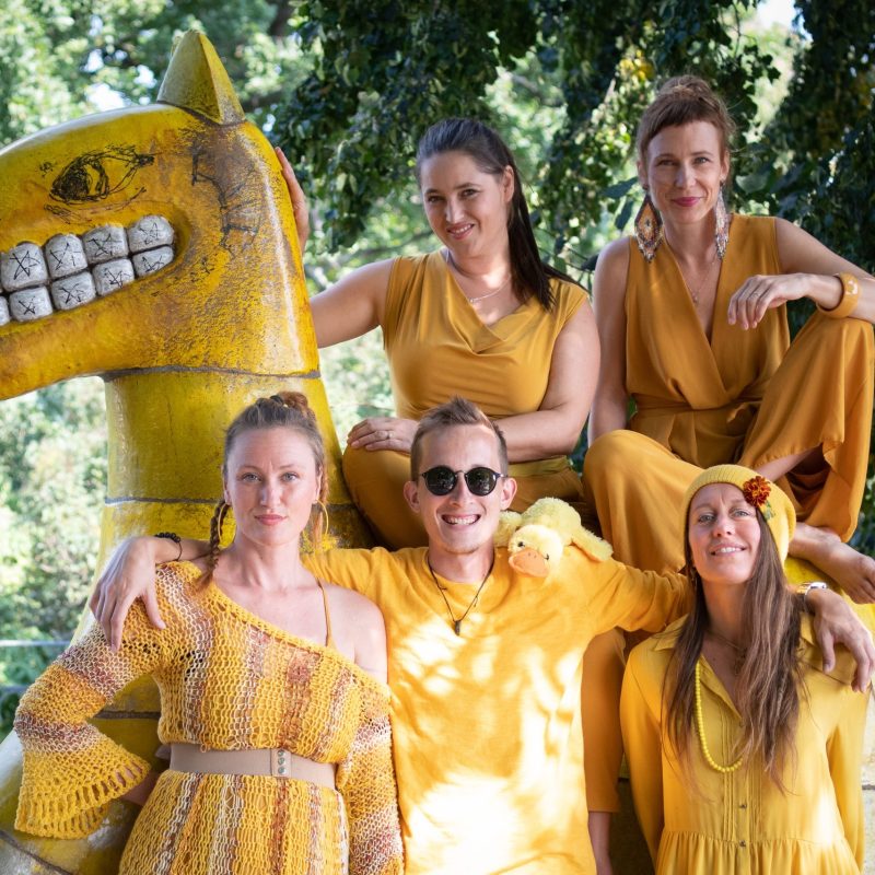 Yellow Sisters